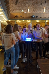 Battle-of-the-Books-2019-Laura-am-Buzzer