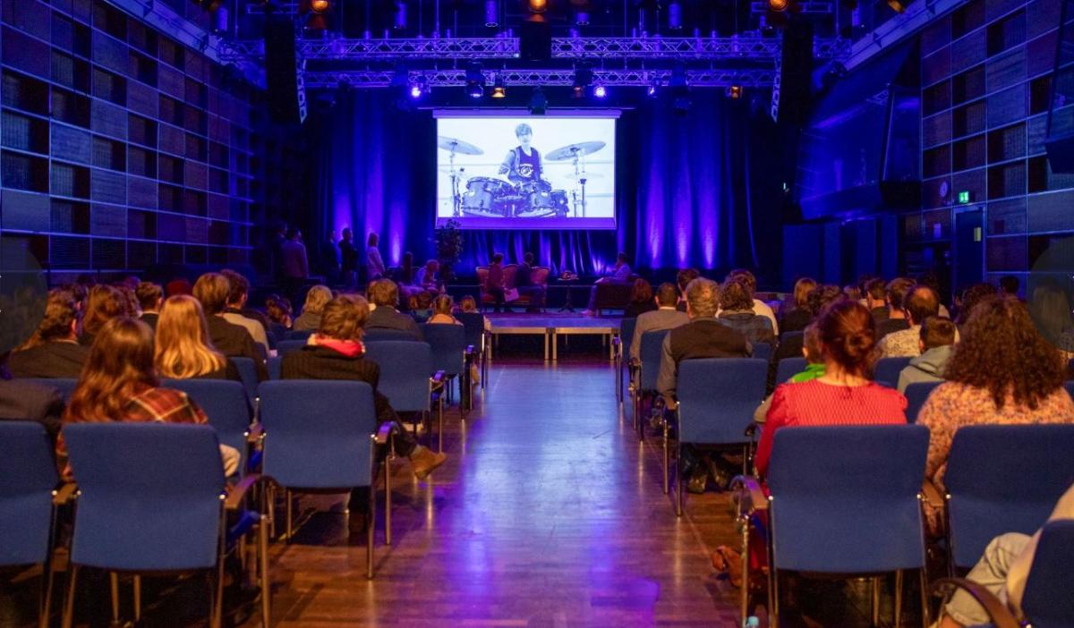 05Wahrend-der-Preisverleihung