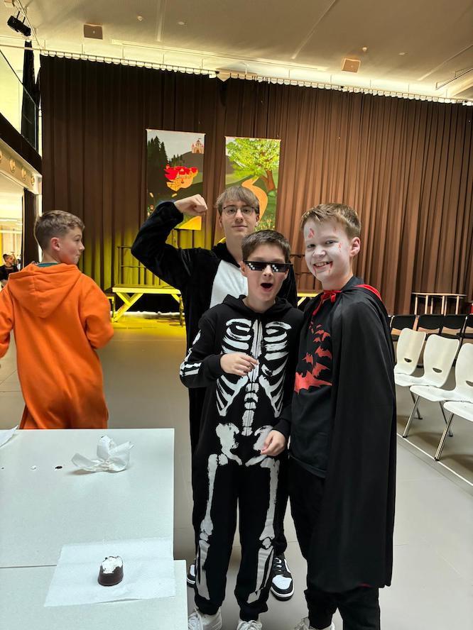 2024-11-04-Halloweenparty2