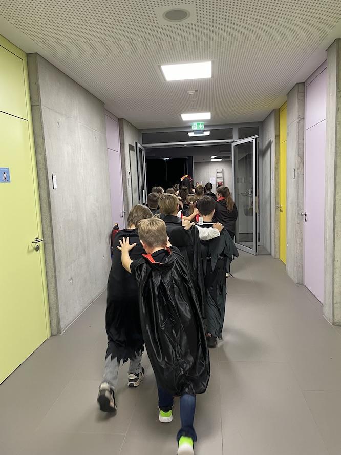 2025-11-09-Halloweenparty3