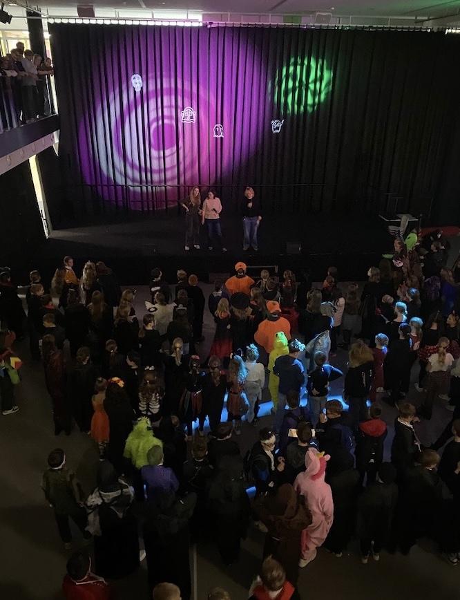 2025-11-09-Halloweenparty9